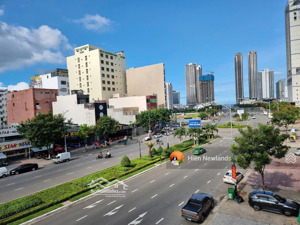 bán cặp đất 250m mặt tiền đường phạm văn đồng trục đường đắc địa thông biển mỹ khê ngang 10m