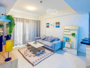 cần bán căn hộ tại masteri thảo điền tầng cao gồm 2 phòng ngủ view hồ bơi với diện tích 62.14m2