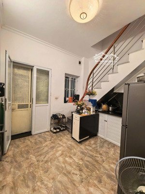 bán nhà 4 tầng siêu rẻ tôn đức thắng. ngõ nông thoáng sáng. ở luôn. dân xây chắc chắn