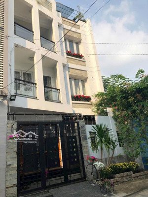 bán gấp nhà riêng 7 x15 , tại nguyễn thái bình_ tân bình _ hồ chí minh..