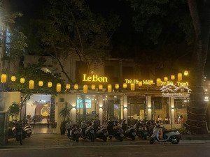 cho thuê nhà mp liễu giai, diện tích 70m2 x 4 tầng, mặt tiền 4,5m, giá thuê 40tr/th, nhà vị trí đẹp