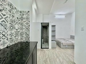 phòng trọ cửa sổ lớn thang máy mới xây xô viết nghệ tĩnh bình thạnh gần hàng xanh ngoại thương q1