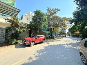 nhà cự khối 100m2 đường vỉa hè kinh doanh - nhà 2 mặt đường lớn - gần hồ điều hòa và công viên