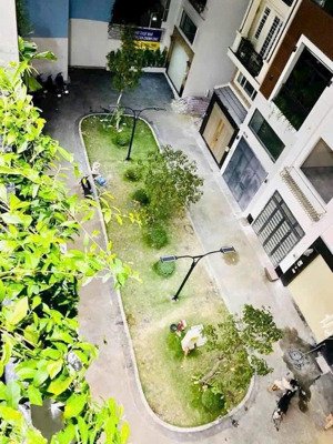 cho thuê nhà hxh đường quang trung - phường 10 - gv - khu mới xây đồng bộ. 4x20m - trống suốt