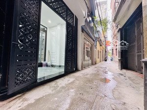 bán nhà riêng phố - trần duy hưng - nhà đẹp full nội thất - 6 tầng thang máy - ô tô cạnh ngõ .