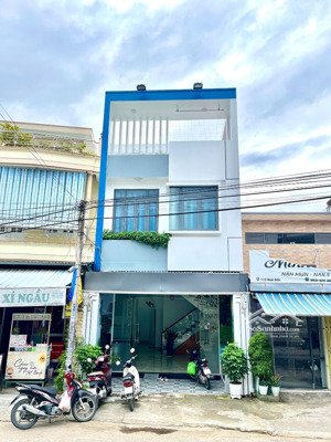 bán nhà 3 tầng siêu đẹp ngay tháp bà ponagar gần biển giá tốt