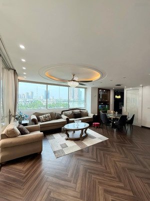 chelsea park 100m², căn góc 2 bancol, 2pn, 2 vs, sang trọng, gọn gàng