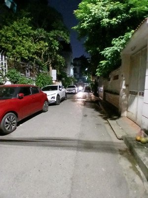 nhà có lộc! tập thể nam đồng, t2, 85 m2 (61m2 sổ đỏ), 5.x tỷ.