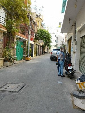 bán nhà hẻm 202 phạm văn hai quận tân bình, dt 4,5mx24m 4 tầng giá tốt 12,5 tỷ