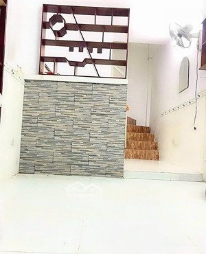 nhà nhỏ, nở hậu, không lg qh - bà hạt - 2.6x8m (21m2), 2 tầng - nhích 3 tỷ