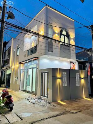 nhà góc 2 mặt tiền đường hẻm ô tô, gần trung tâm cần thơ, 3 phòng ngủ, giá bán 3,090 tỷ