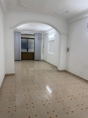 bán nhà trần bình trọng, gần trường cđ kinh tế, 4m x 16m, 2 tầng, 9tỷ