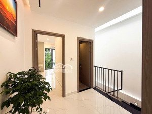 nhà đẹp chỉ việc xách vali ở 2 tầng 3 phòng ngủ nội thất cao cấp