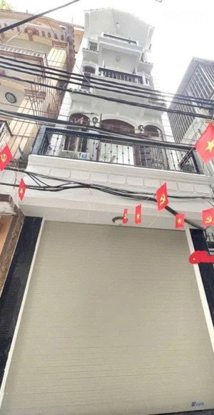 nhà mơi lô góc dân xây -30m ra mặt phố-tại xuân thuy-cầu giấy