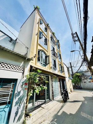 lên sóng siêu phẩm ngang 9m hẻm xe tải thông 1 trục sát mặt tiền