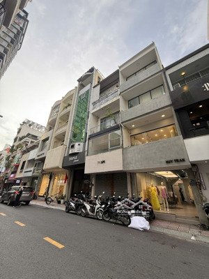 bán nhà 4 lầu mặt tiền đặng thị nhu. dt 4 x 13m. mặt tiền trung tâm quận 1. hiếm