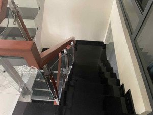 cho thuê văn phòng, mặt bằng kinh doanh mặt tiền đường 10m có phòng ở lại