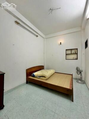 • BÁN NHÀ Quận 5 - Hẻm sát mặt tiền Trần Hưng Đạo vị trí siêu trung tâm • Hẻm 977 Trần Hưng Đạo – Phường 5 – Quận 5