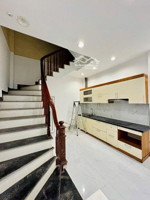 cần bán nhà phố yên lãng, ngõ nông , gần phố ô tô tránh, nhà đẹp ở ngay , nội thất hiện đại, 38m2