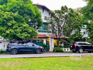 biệt thự nguyễn văn hưởng, thảo điền, quận 2, diện tích 13x26m, 326m2, giá chỉ 138tr/m2 50 tỷ