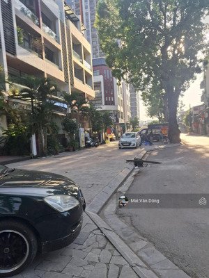 bán nhà dân xây đức giang, 5 tầng. 6 ngủ, thang máy, lô góc 3 mặt thoáng