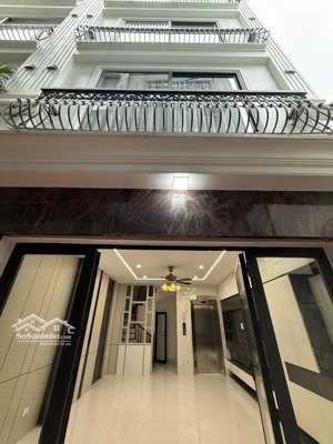 nhà đẹp phân lô, ôtô đỗ cửa. trung tâm thạch bàn, long biên, hà nội 38m2 - 9.15 tỷ