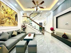 bán nhà mễ trì 34m - lô góc thoáng sáng ô tô đỗ - sát phố - ở ngay - chỉ nhỉnh 7 tỷ