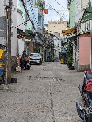 bán nhà quận 11, gần 3/2, 3 tầng, 31m2, hẻm 4m, hơn 5 tỷ