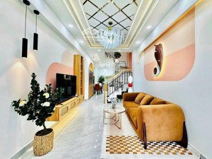 bán gấp! thái thịnh, lô góc, ngõ nông, 25m ô tô tránh, nhà đẹp ở luôn,full tiện ích, dt 51m2