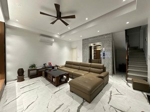 bán nhà phố triệu việt vương - 45m x mt 7m - kinh doanh - thang máy - vị trí đẹp - phân khúc hiếm