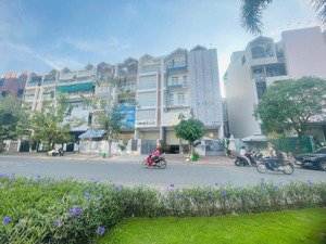 bán nhà 5x18m, 4tầng giá 23.6tỷ, đường d4 kdc him lam kế lotemark p.tân hưng q7