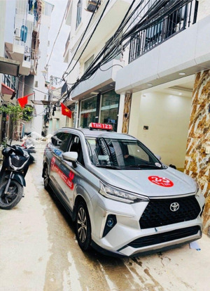 nhà đẹp -phú lương -hà đông -5 tầng - dt40m2 -nhỉnh 7 đồng , ô tô đố cửa hàng hiếm