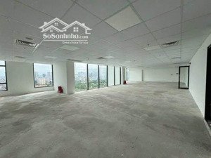 cho thuê nhà mặt phố đại la, 300 triệu, 270m2, mặt tiền 6,5m, hàng hiếm tại view đẹp lh 