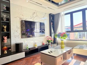 xuân thuỷ - 65m x 8t thang máy - gara oto - tặng nội thất - ở ngay - giá 27,5 tỷ