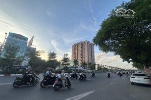 nhà 8 tầng _ cổ linh long biên. đi bộ ra aeon . nội thất đầy đủ. nhà đẹp, phong cách. ô tô vào nhà