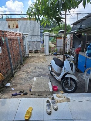 (nhà bè) bán nhà một đời chủ - ngang 8m hẻm xe hơi - lê văn lương - phù hợp xây biệt thự