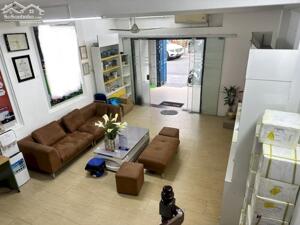 Giảm chào 1 tỷ! Bán nhà ngõ 23 Xuân La DT 70m2 - MT 5m - ô tô vào nhà - 17,9 tỷ - 3 bước ra Hồ Tây