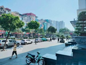 tòa văn phòng tiêu chuẩn 145m - 9t - hầm. pccc , gpxd, hoàn công theo tiêu chuẩn. giá 110ty .