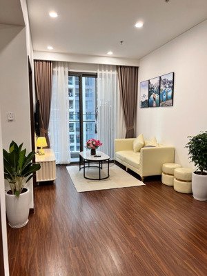 căn 1n+ 38m- full đồ - hướng đông nam - tầng trung - 2.8x tỷ