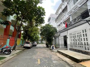 105m2, bán toà chdv, đường 12m, 80tr/tháng, ngay dương quảng hàm, p7 gò vấp, 19 tỷ hơn tl