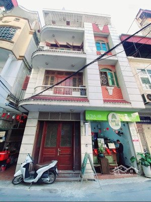 29 tỷ - lô góc hoàng cầu 65m2, mt 6.3m mặt phố kinh doanh tốt