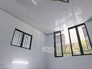 nhà mới đẹp ngay ngã 4 bình phước, ngay chợ đầu mối. 80m2, 2 tầng, 3pn