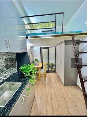 gà đẻ trứng vàng trương định. dòng tiền 80tr/tháng. 17 phòng cho thuê. ngõ to vật vã