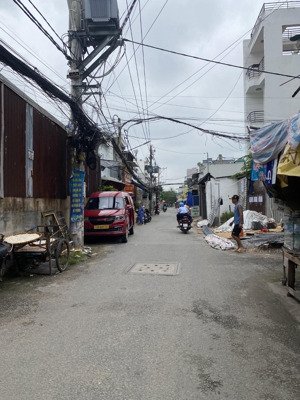 bán nhà 2 tầng 60m2 hẻm 4m xe oto đỗ cửa hiệp bình phước gần vạn phúc city, gần ql13, hoàn công đủ