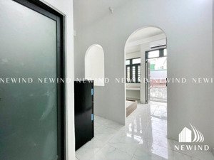 cho thuê phòng đường vĩnh hội q4 - 40m2 - ban công - tách bếp