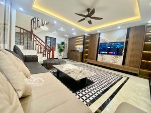 bán nhà ! trần thái tông, dân xây chắc chắn, ngõ 3 gác tránh, 30m ra phố, thoáng, ở thích, 48m2*5t