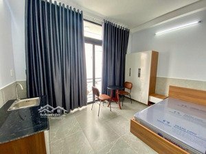 hẻm 83 phạm văn bạch - nhà ngang 5.2m - để xe hơi trong nhà - 3 tầng - 9 phòng - hơn 8 tỷ xíu tl