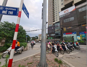 mảnh đất duy nhất còn sót lại tại phố mễ trì- nam từ liêm, dt 132m2, mt 7m, cách ô tô 1 bước chân