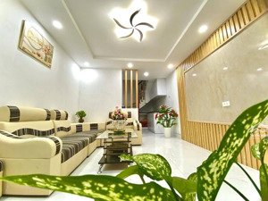 căn nhà 5 tỷ siêu hiếm ngự trị tại mặt ngõ đống đa- 4 tầng 3 ngủ đẹp long lanh