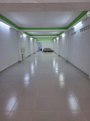 cho thuê nhà mặt tiền đường tỉnh lộ 10 giáp khu tên lửa - 180m - có điện 3 pha